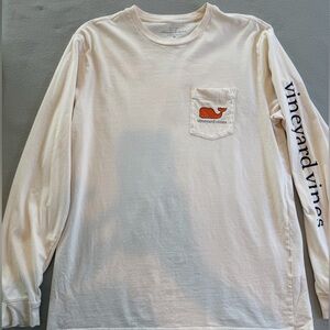 Vineyard Vines White Long-Sleeve Cotton Pocket Tee with Basketball Whale